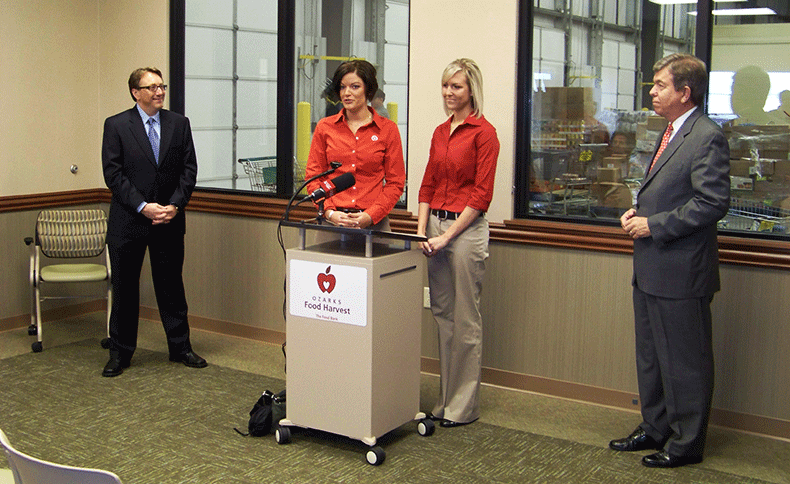Rep. Blunt announces donation to OFH from Target