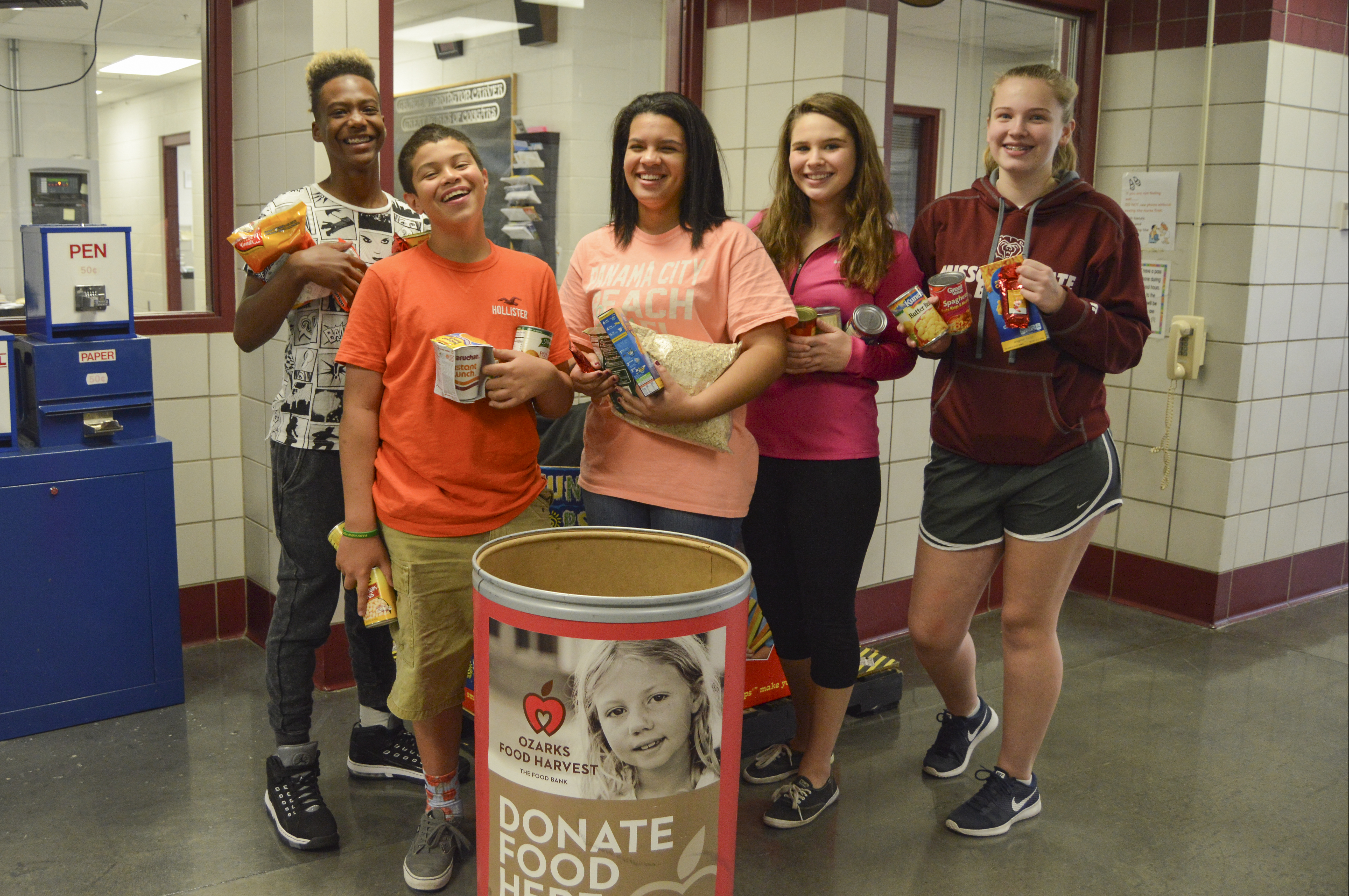Springfield students collect food and funds for OFH during Food Fight