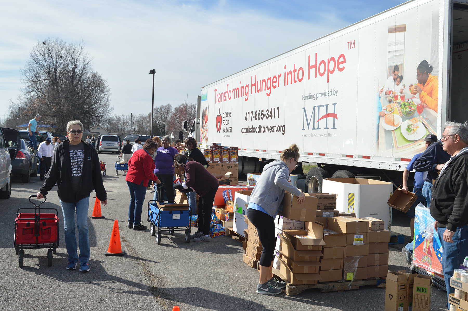 Community organizations host Mobile Food Pantry for Zones 1 and 2