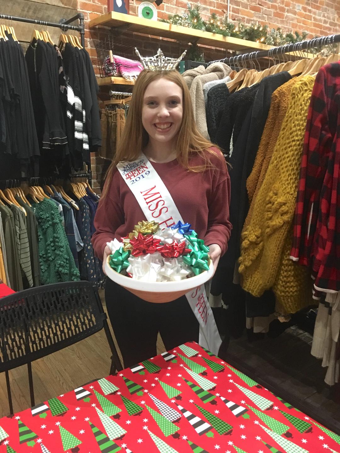 Miss Historic 66’s Outstanding Teen Helps Raise Awareness of Hunger in the Ozarks