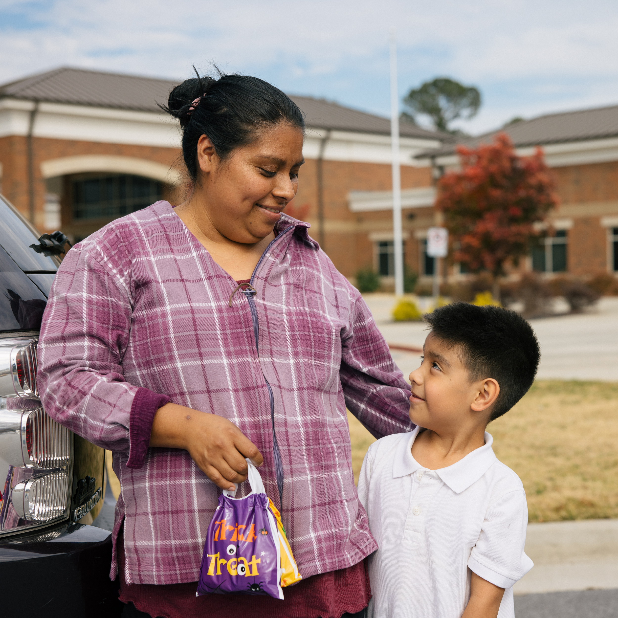 Support federal nutrition programs to aid working families