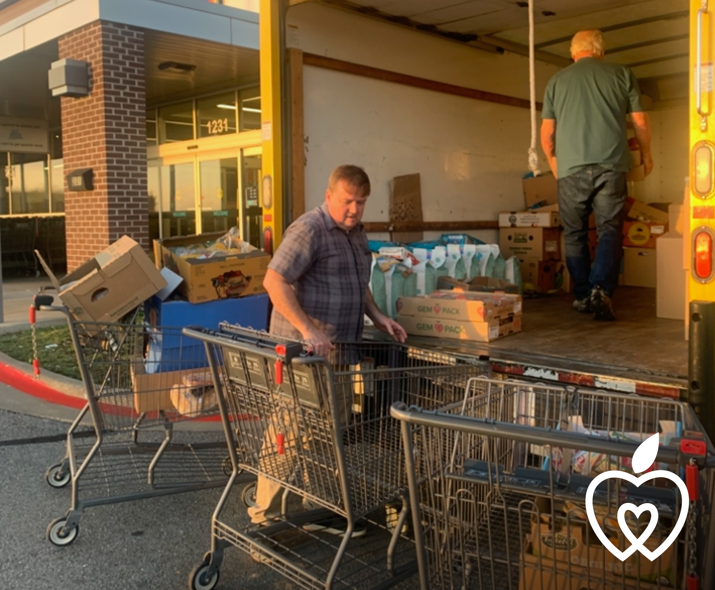Volunteers rescue hundreds of pounds of food in Taney County